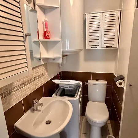 Tres Proche Granville Midship Apartament