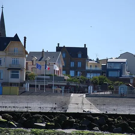 Tres Proche Granville Midship Сен-Пер-сюр-Мер