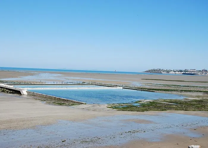 Tres Proche Granville Midship Apartman *